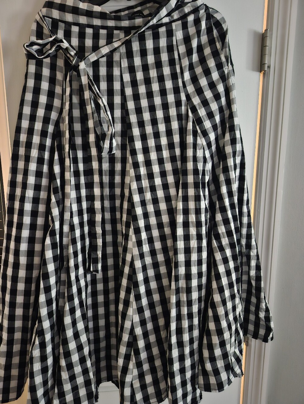 Who What Wear.. Black and White  Circle Skirt